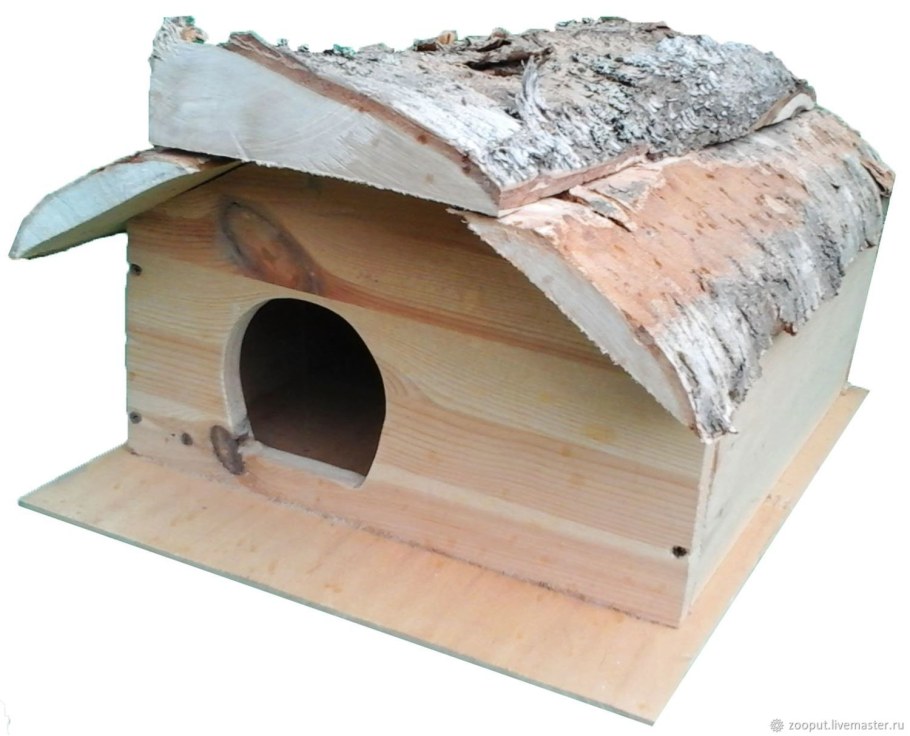 Домик для ежей на даче