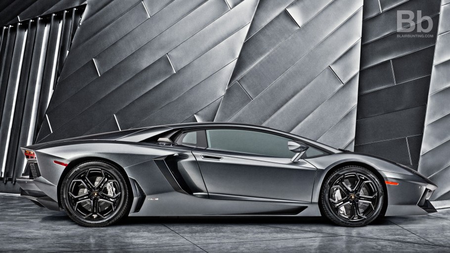 Обои настенные Ламборгини