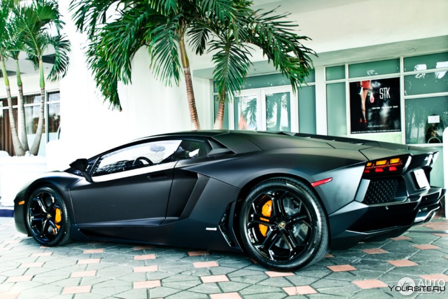 2013 Lamborghini Aventador LP-700-4 черный