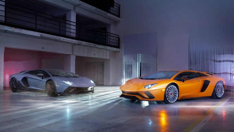 Ламборджини авентадор 2022