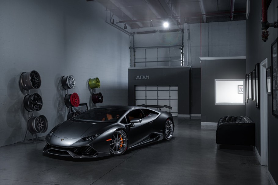 Обои Ламборджини в интерьере