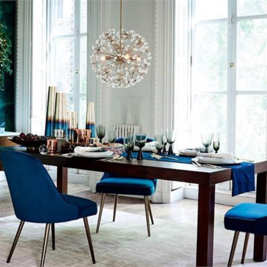 Изумрудные стулья на кухне