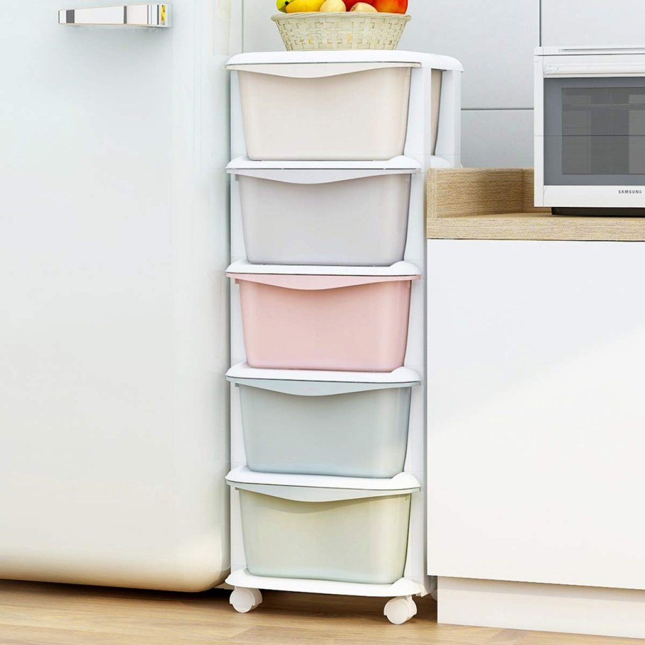 Пластиковый шкаф для ванной