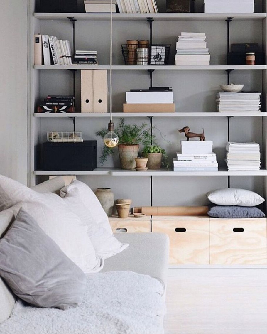 Полки в спальню