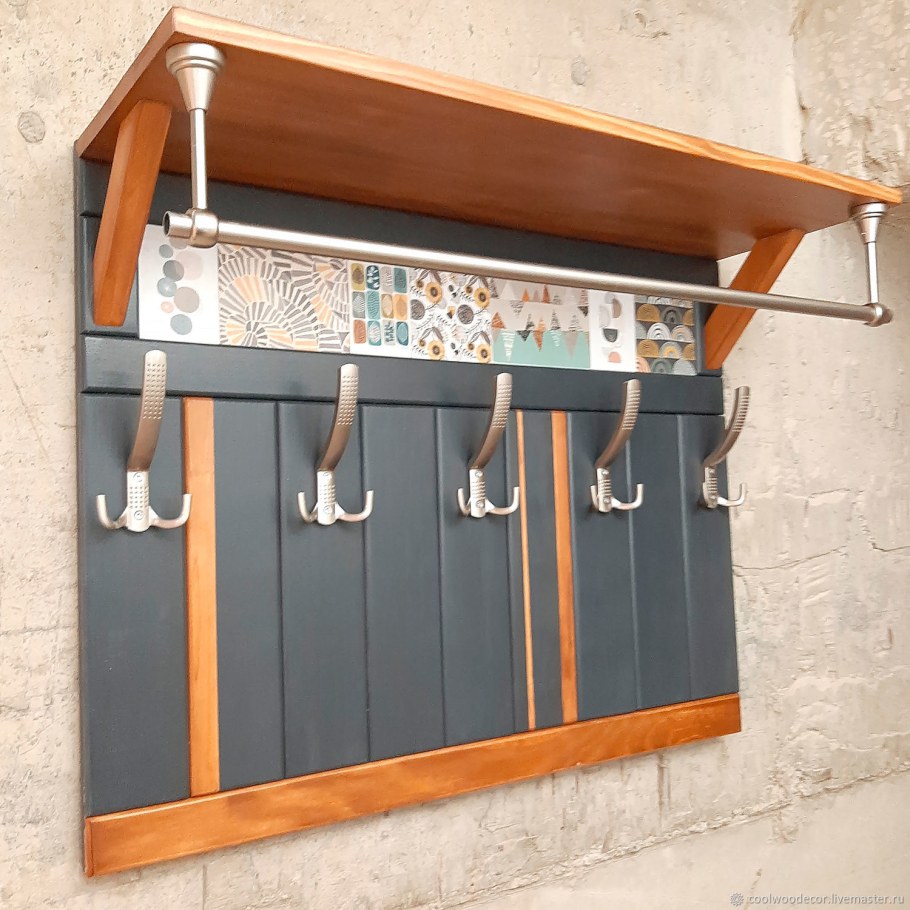 Вешалка в прихожую