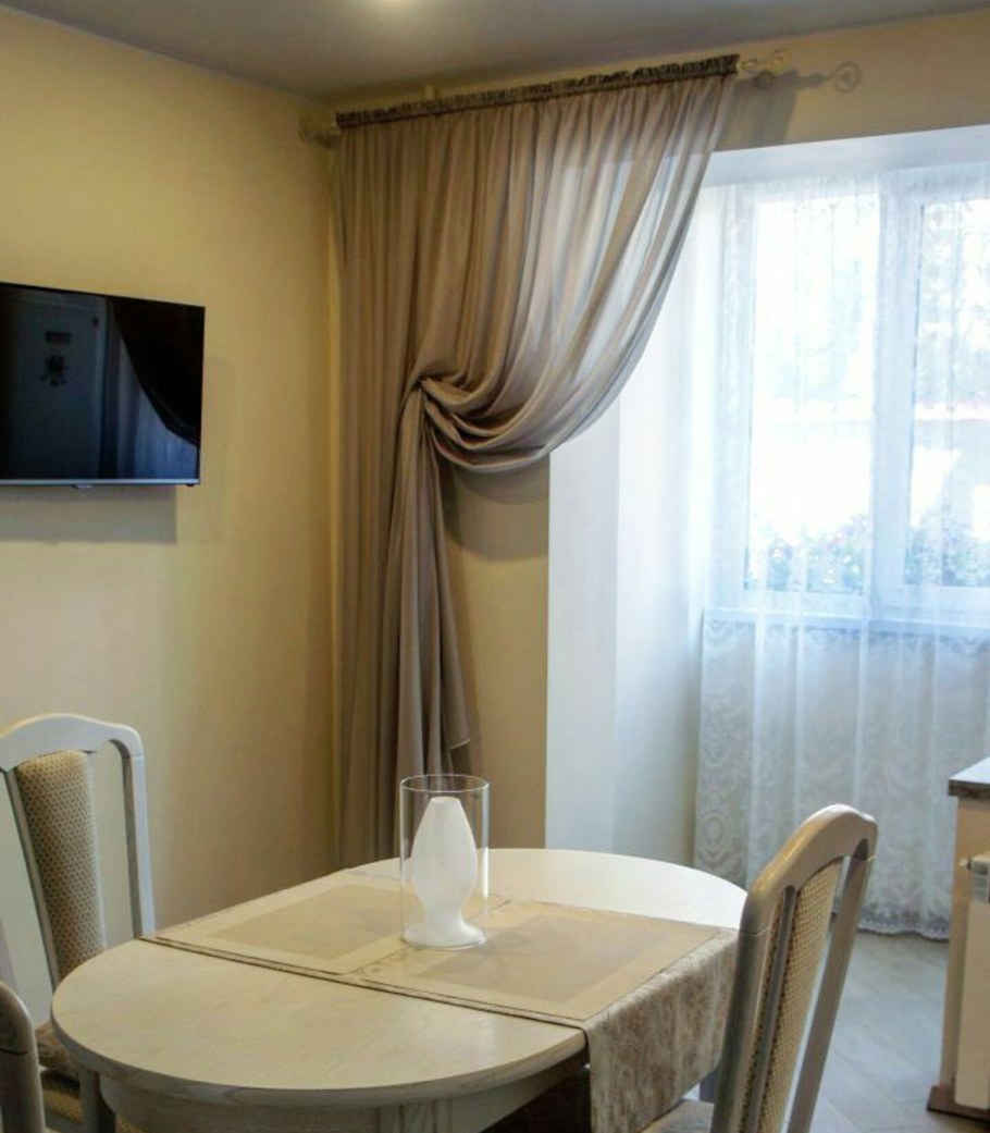 Стильные шторы на кухню