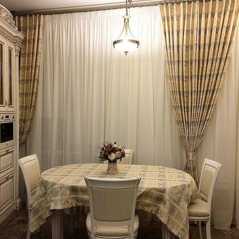 Шторы на кухню современная классика