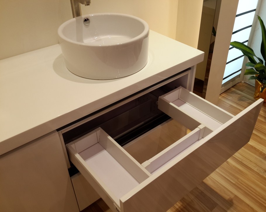 Ящик с выемкой под сифон ПАЗ