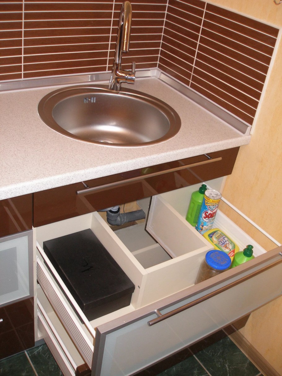 Мойка в Угловом шкафу