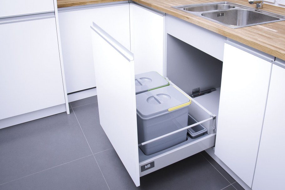 Выдвижное ведро Blum Base System 60