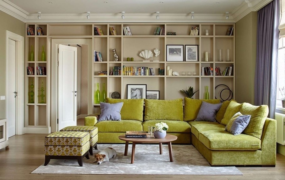 Оливковый диван в интерьере