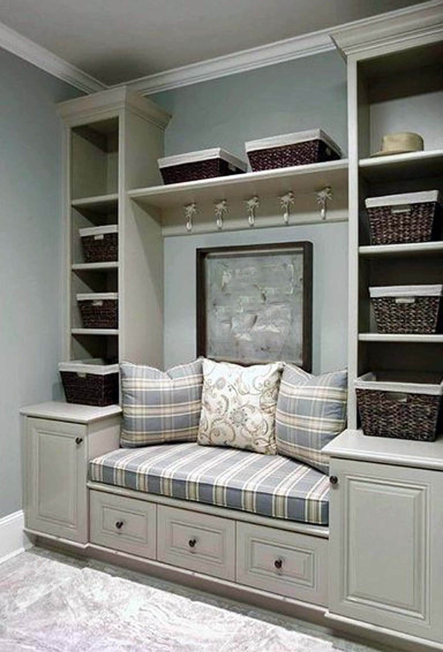 Шкаф в прихожую с диванчиком