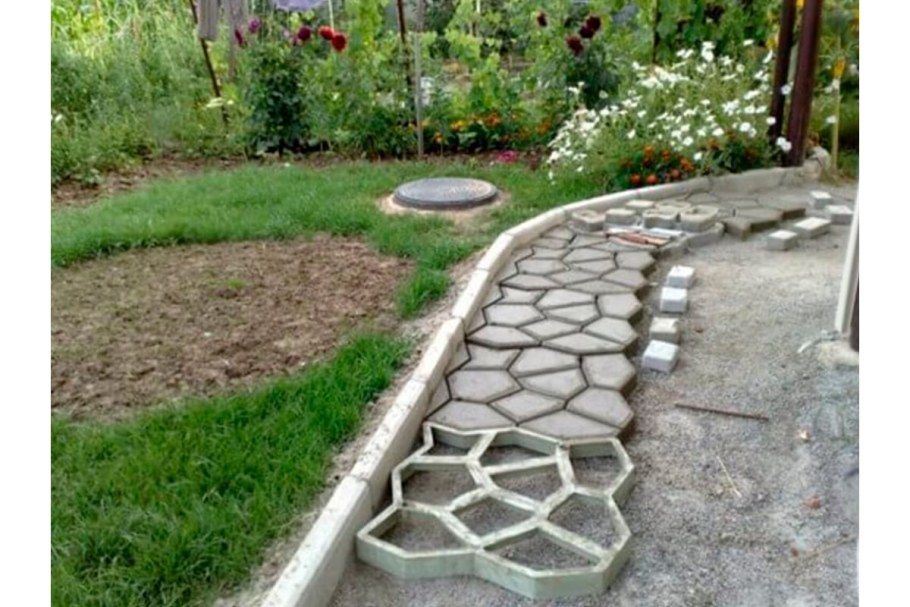 Форма для отливки садовых дорожек 50х50х6 см Vortex