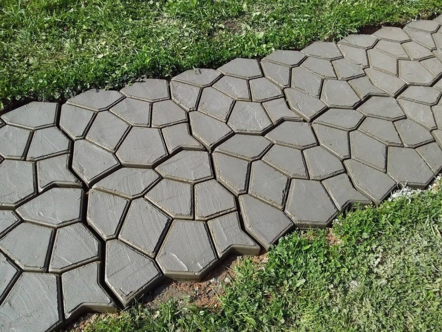 Форма для садовых дорожек