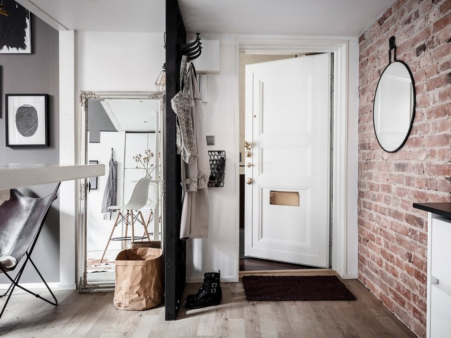 Маленькая прихожая Сканди