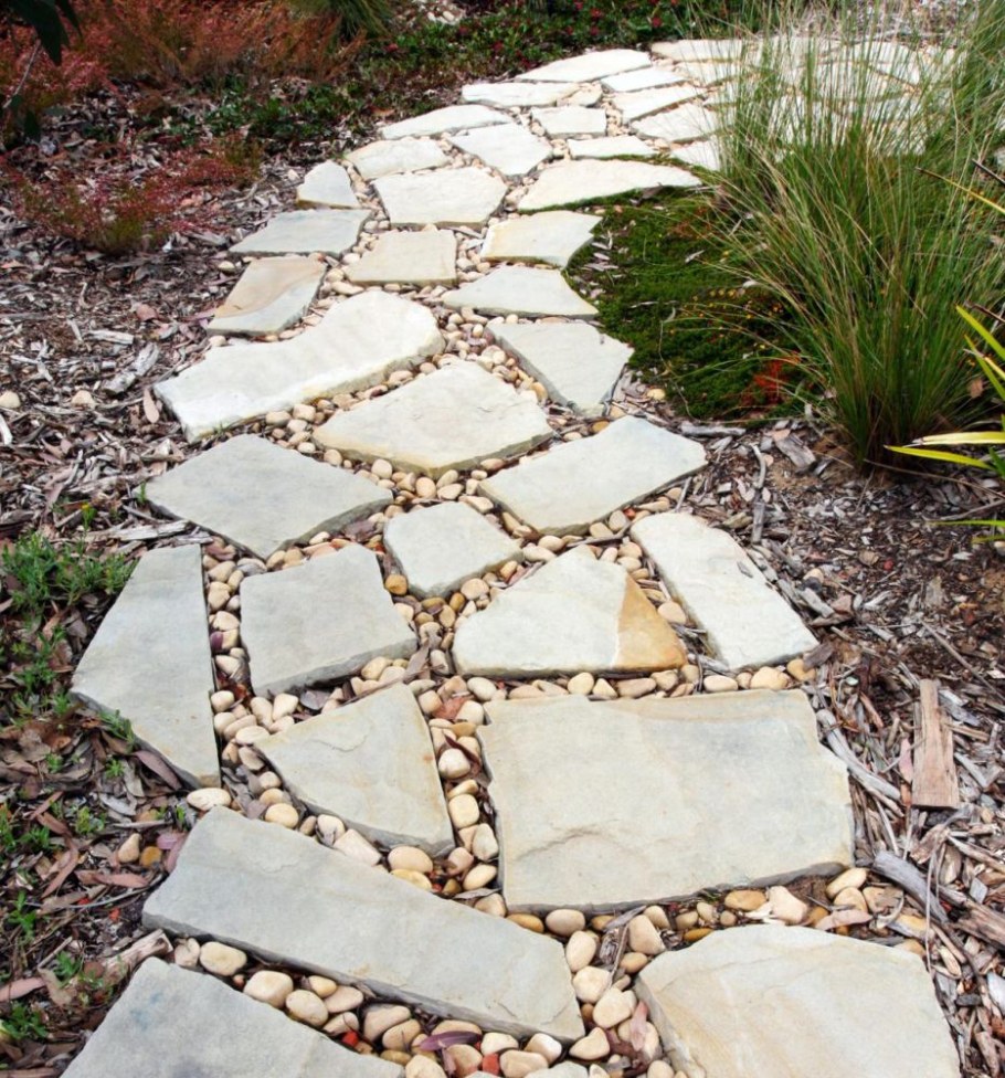 Плитняк шунгит мощение