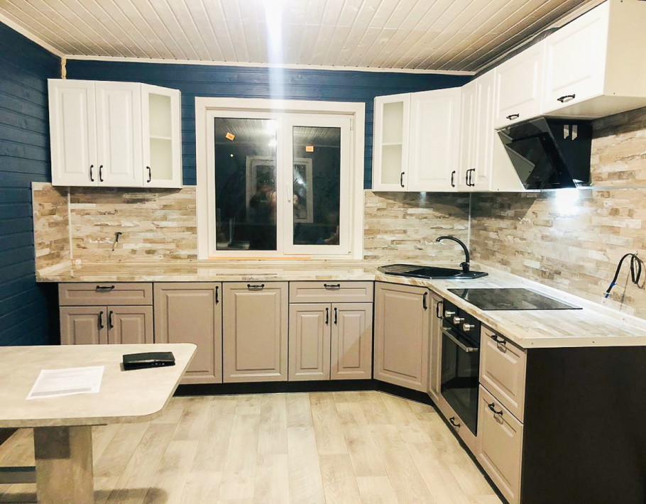 Угловая кухня Ницца Роял