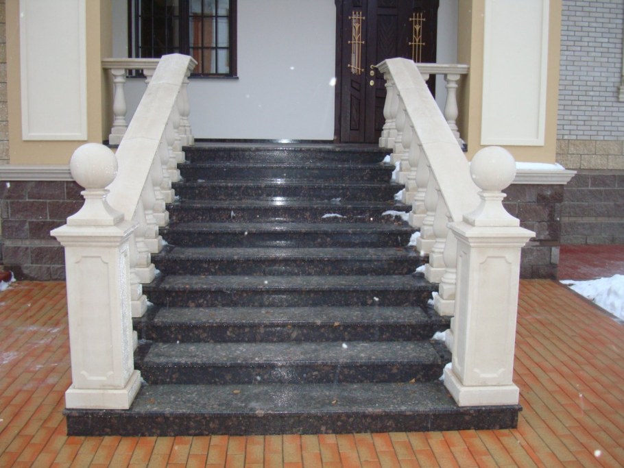 Лестница из мрамора