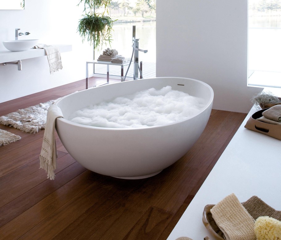 Широкая ванна