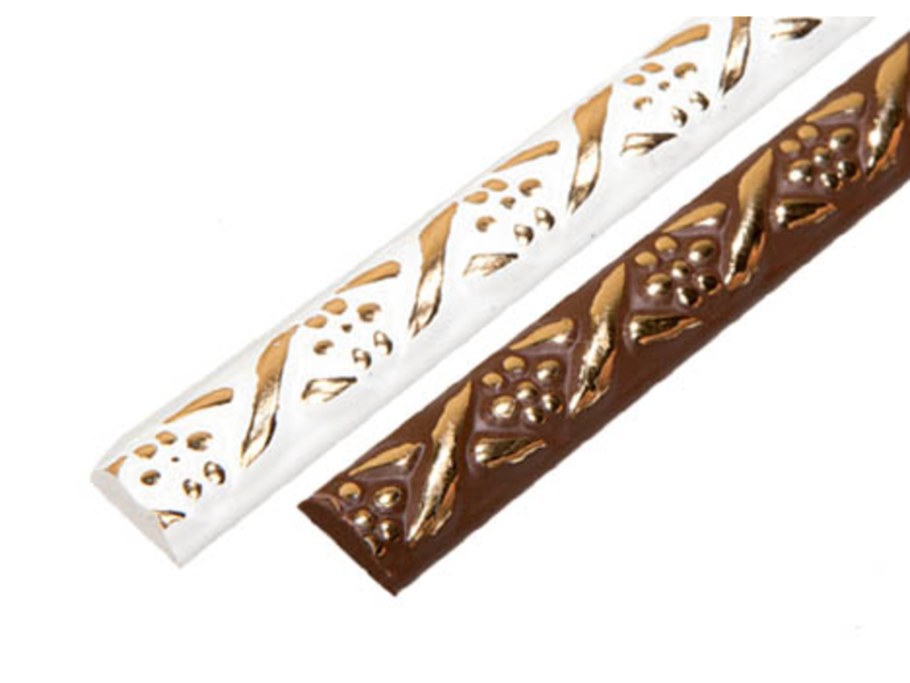 Молдинг мебельный Сильвер м03