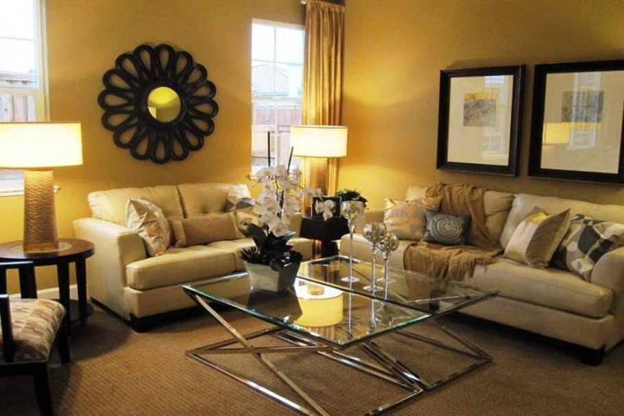 Гостиная в коричнево желтых тонах