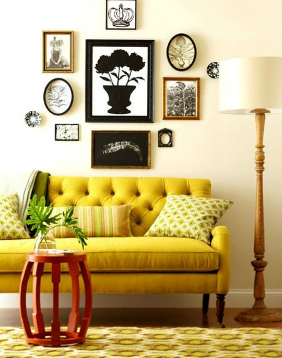 Желтый диван в интерьере