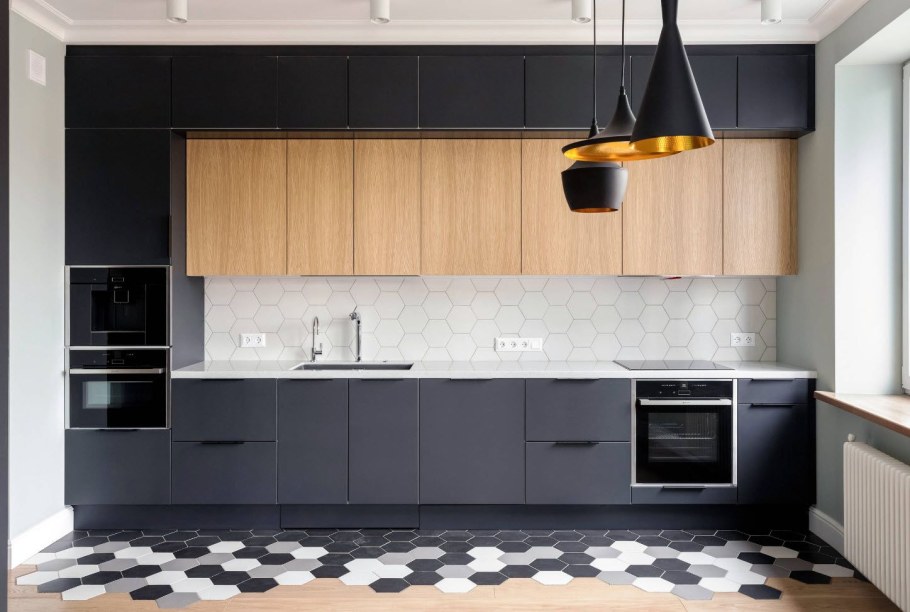 Кухня с черными фасадами
