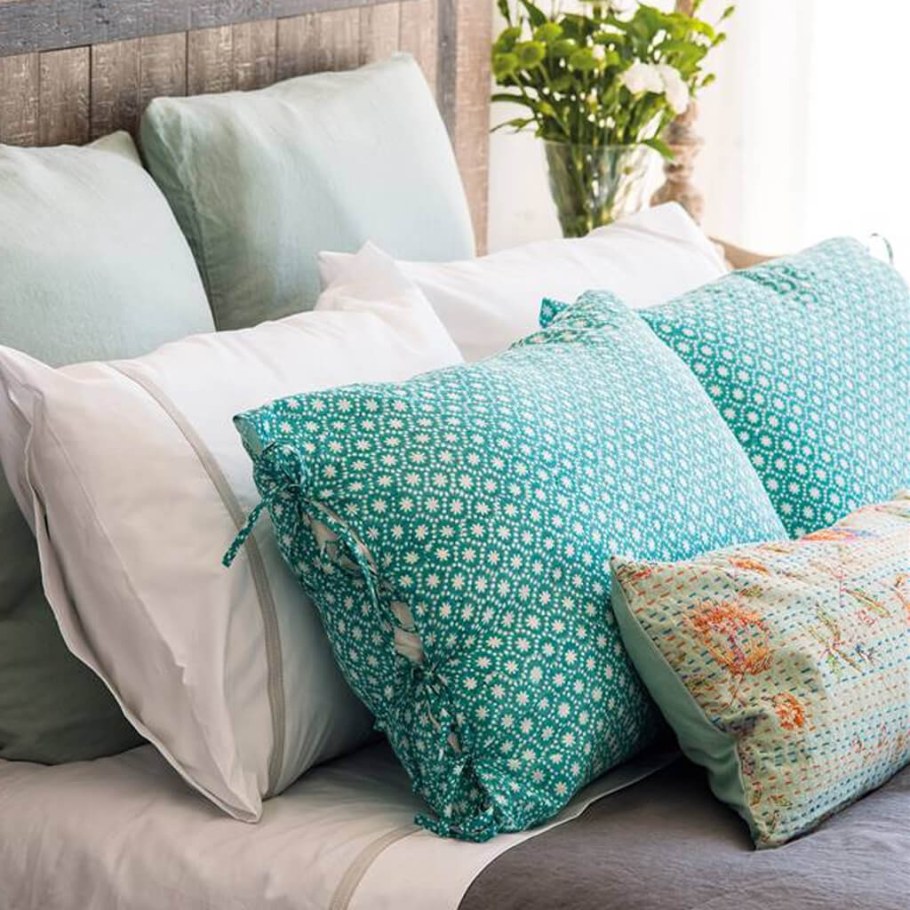 Красивые подушки