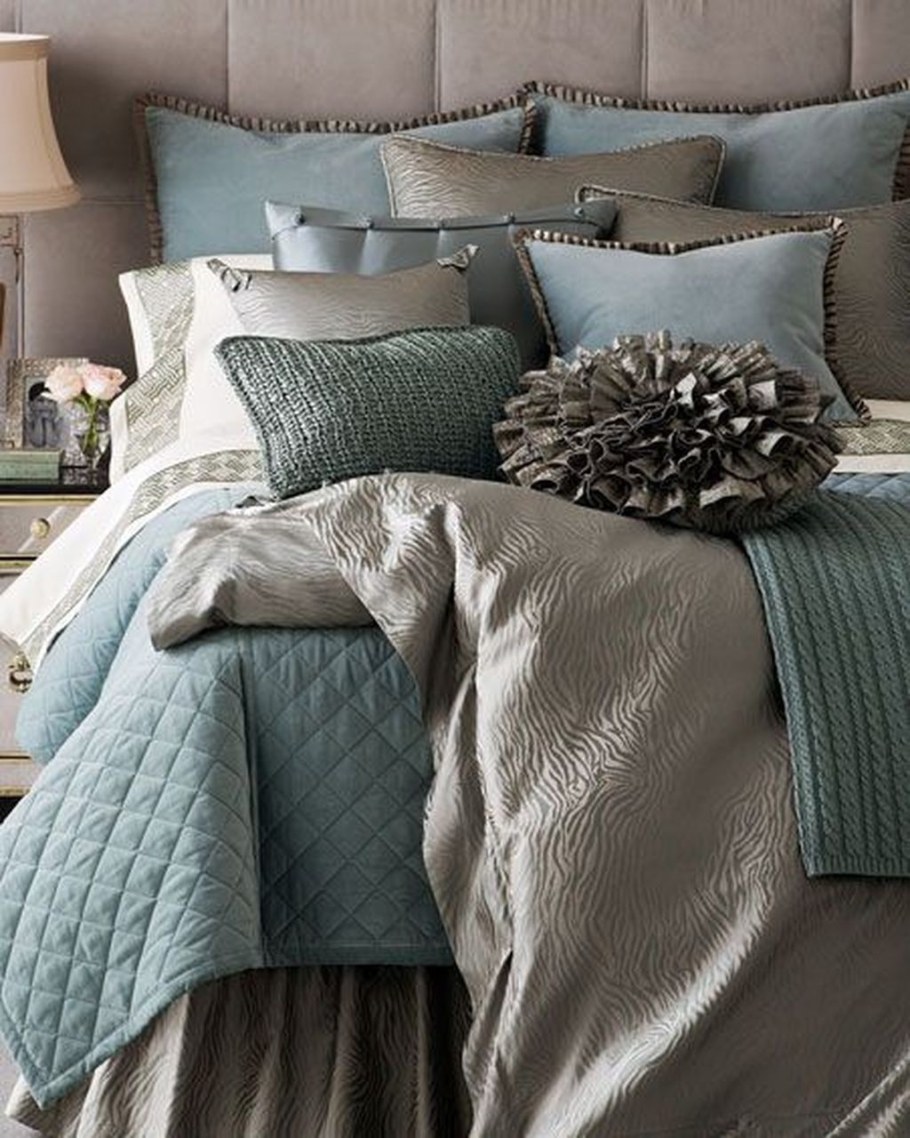 Декоративные подушки для спальни