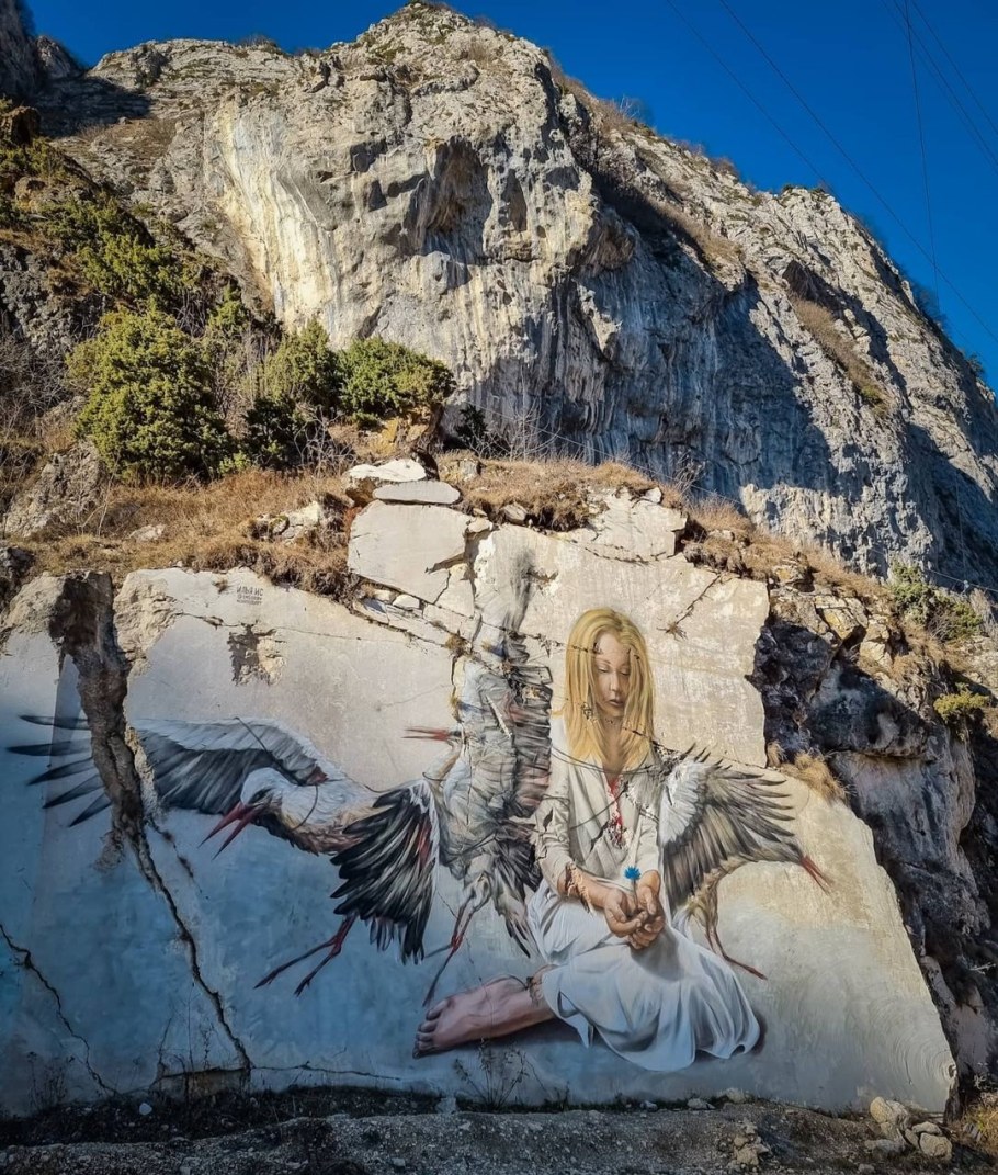 Кадаргаванский каньон Северная Осетия зеркальный Барс