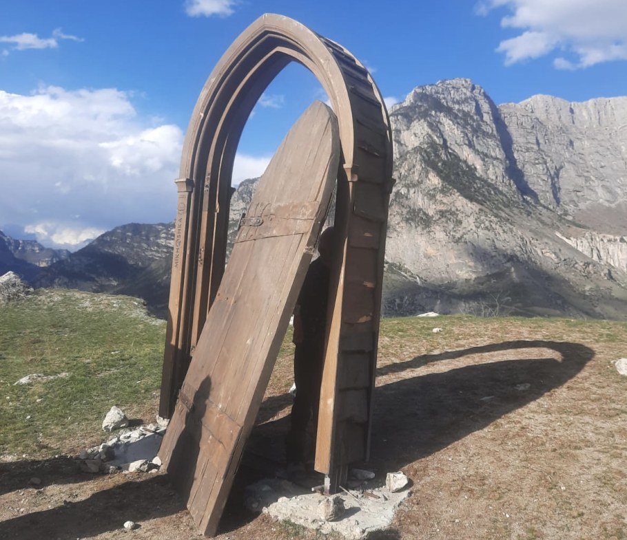 Арт объект Бурон