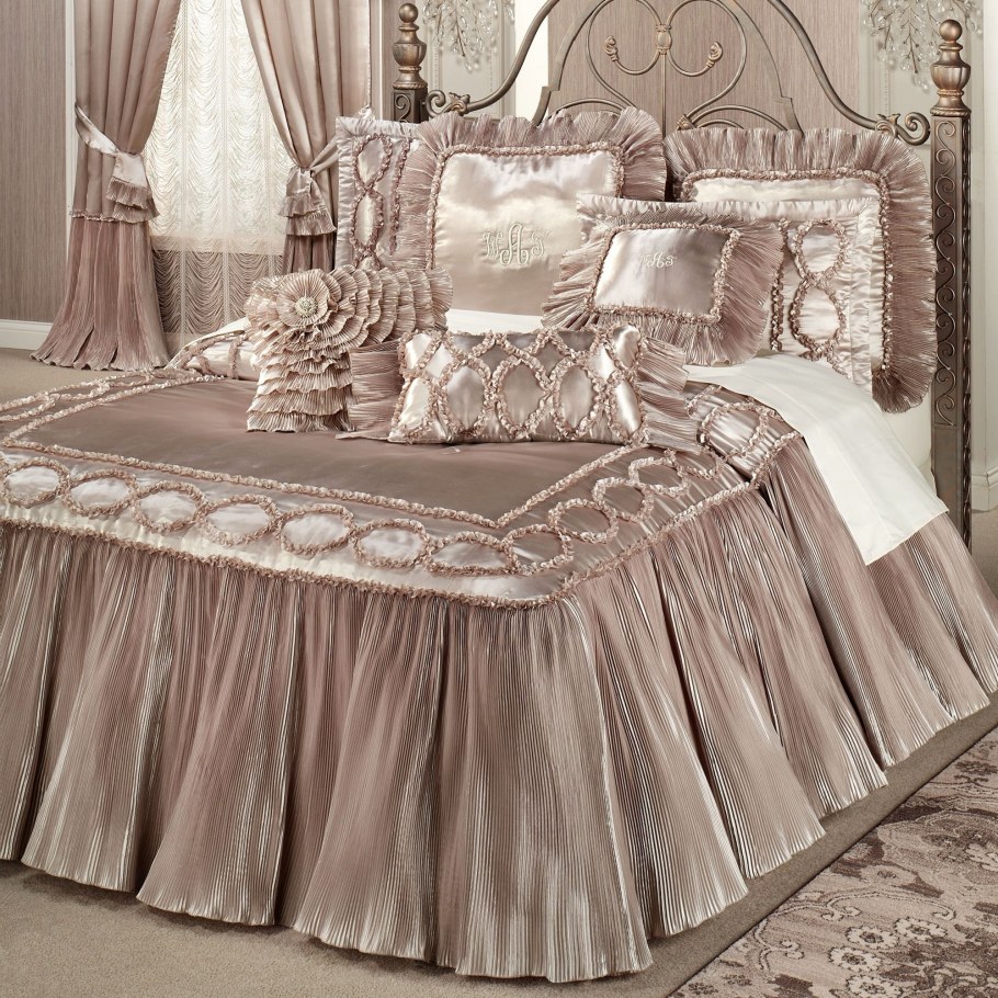 Шикарные покрывала на кровать