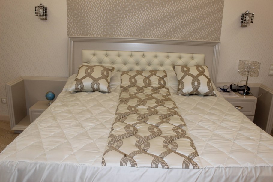 Пледы на кровать в спальню