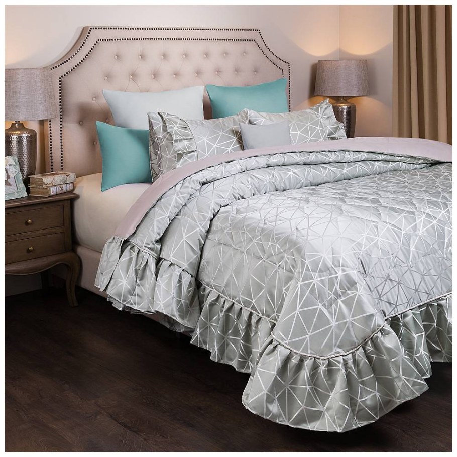 Комплект на кровать из покрывала и 2-х нав "Модерн"