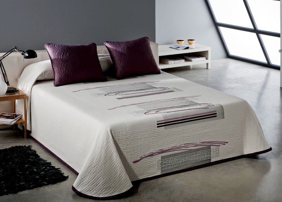 Современное покрывало на кровать