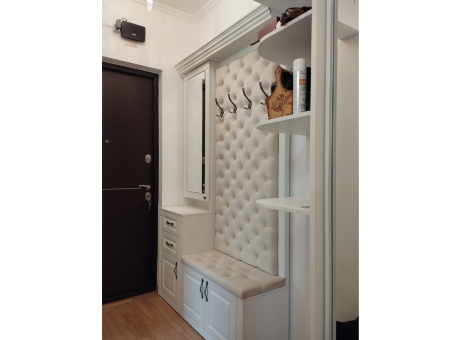 Зеркало с пуфиком в прихожую