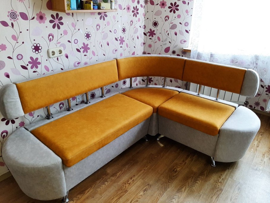 Обивка кухонного уголка