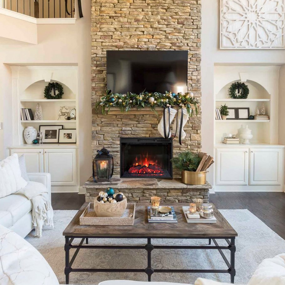 Камин в интерьере гости