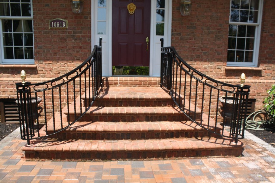 Крыльцо к дому