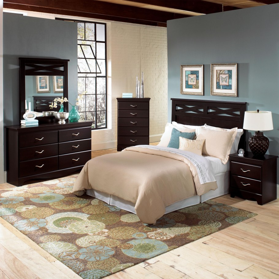 Коричневая мебель в интерьере