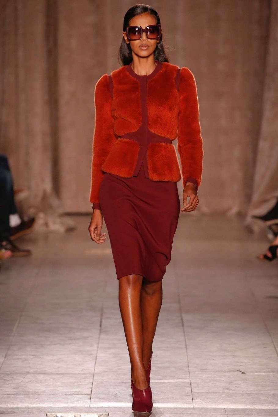 Костюм терракотового цвета