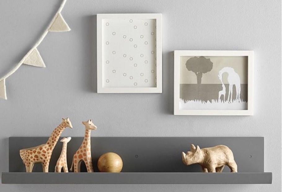 Полочки для сувениров на стену