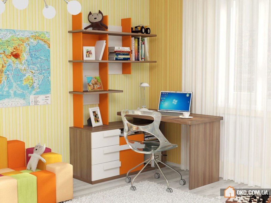 Стол в детскую комнату