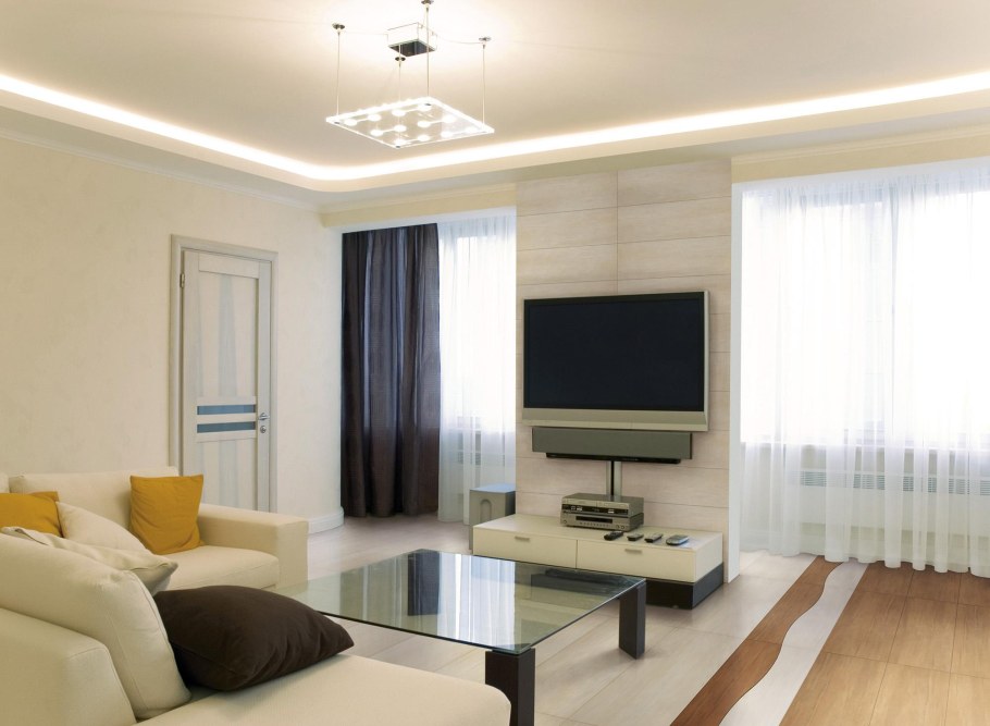 Гостиная с двумя окнами