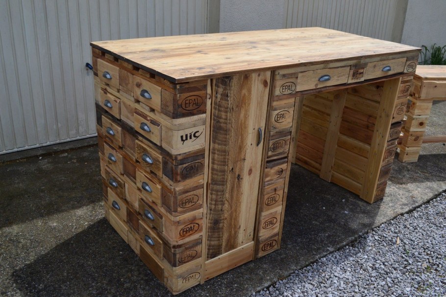 Кухонный остров из палетт