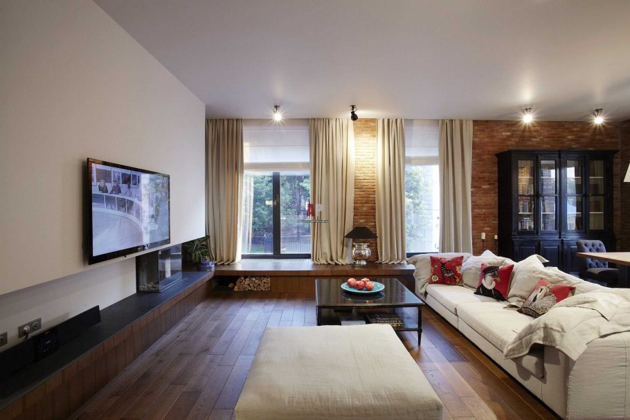 Гостиная с двумя окнами