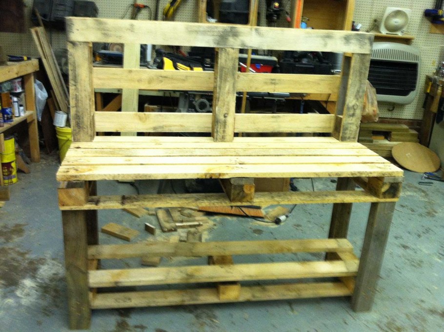 Слесарный стол из поддонов