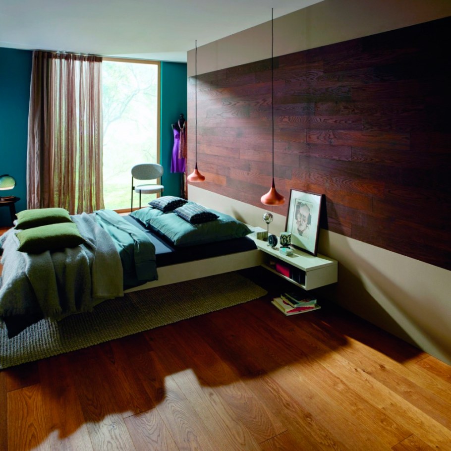 Деревянные панели в спальне