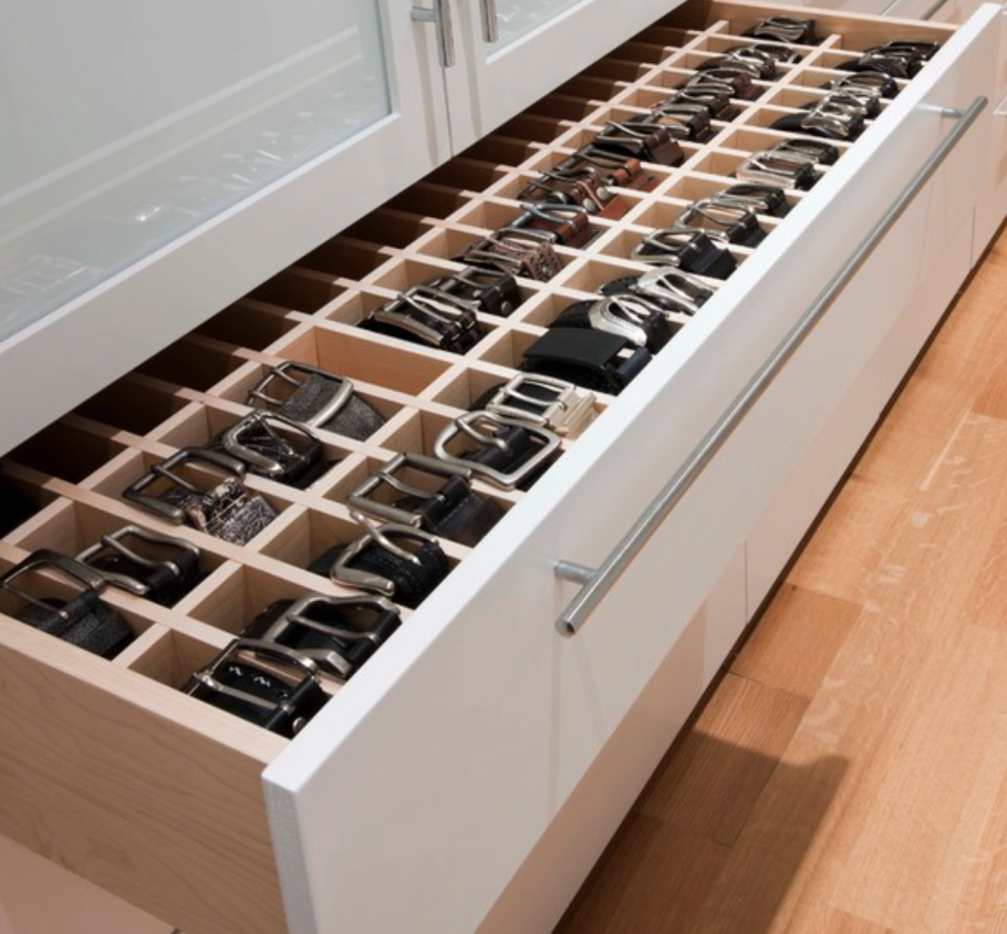 Ящики в гардеробной