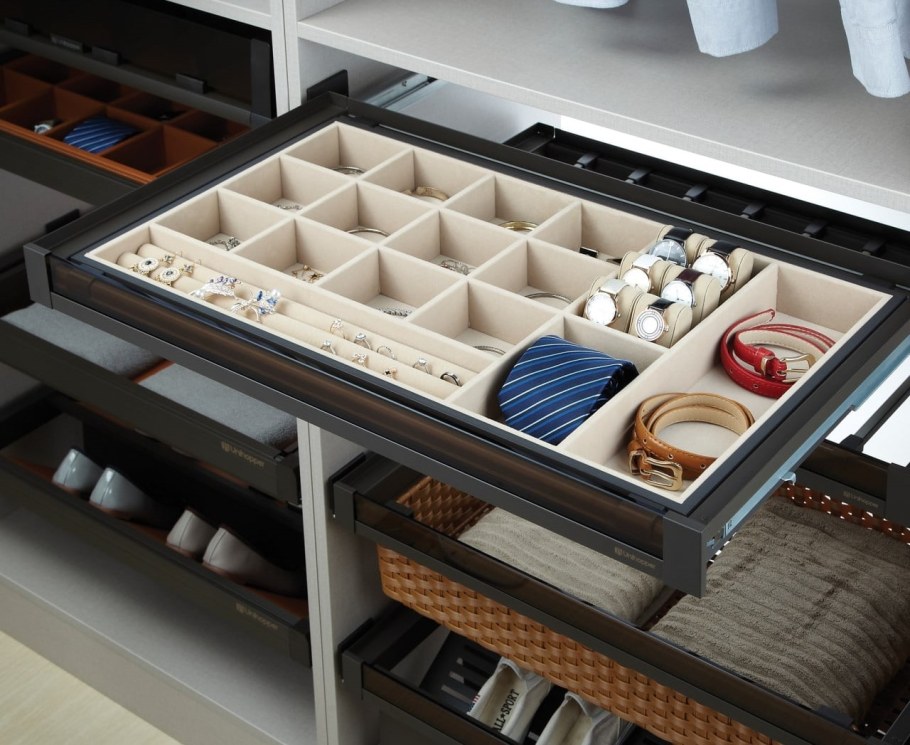 Выдвижная полка с отделениями для аксессуаров и украшений Naka